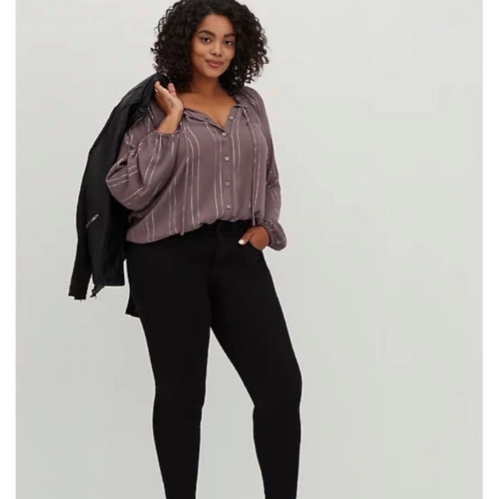 Torrid blouse - Picture 2 of 11